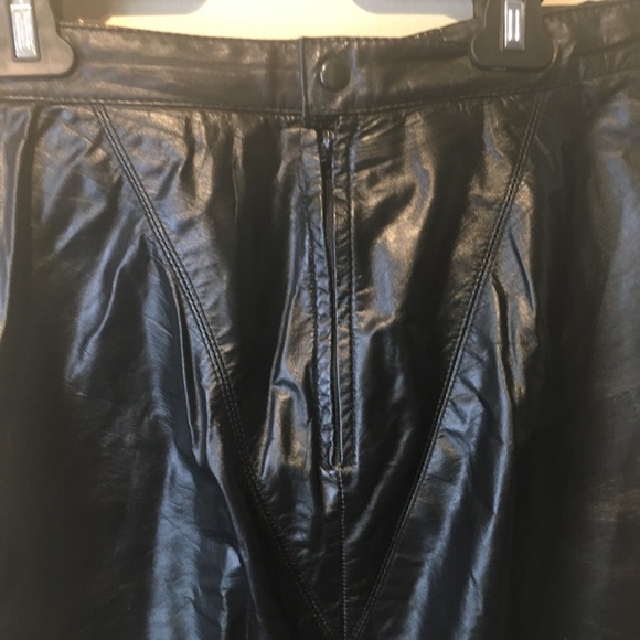 Preview size 10 mid length leather skirt. - Picture 13 of 16